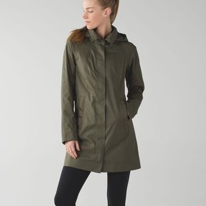 Lululemon Rain On Jacket Fatigue Green Two Layer Twill Hooded Full Zip Size 8